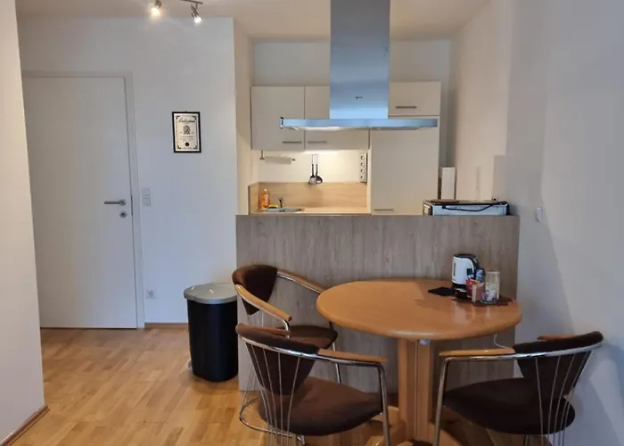 Ava's Cozy Holiday Apartment *